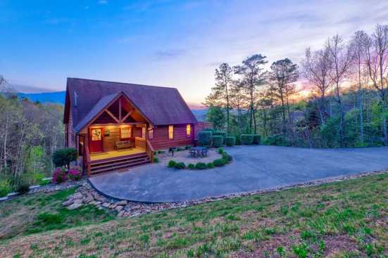 Smoky Heights - Gatlinburg, TN Cabin Rental (1)