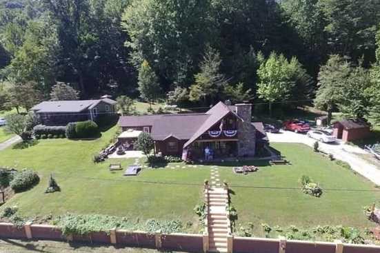 Nantahala Lake Private Properties - Nantahala Lake, NC Lakehouse Rental (1)