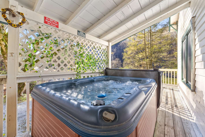 Gatlinburg, Tennessee Cabin Rental - Gallery Image #17