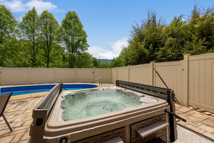 Gatlinburg, Tennessee Chalet Rental - Gallery Image #24