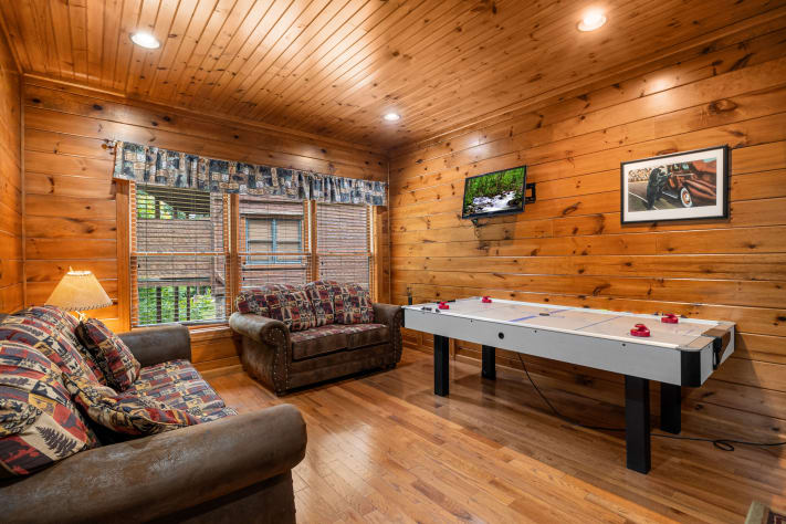 Gatlinburg, Tennessee Cabin Rental - Gallery Image #18