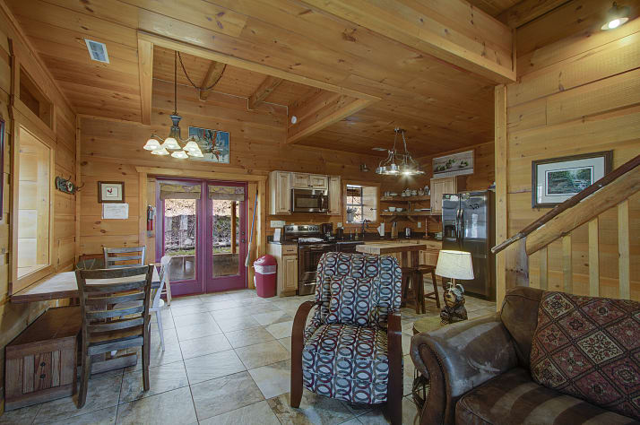 Photo #12 Gatlinburg, Tennessee Cabin Rental - Gallery Image #12