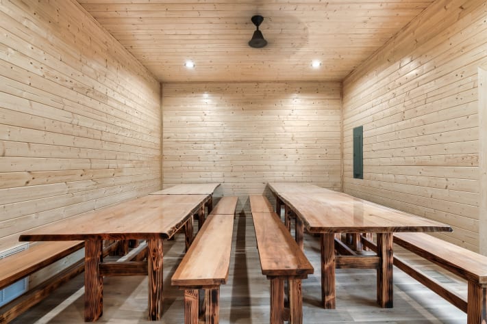 eat in kitchen in the clubhouse Sevierville, Tennessee Cabin Rental - Gallery Image #15