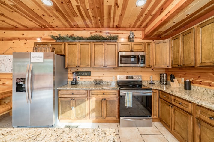 All the amenities you could need!  Pigeon Forge, Tennessee Cabin Rental - Gallery Image #15