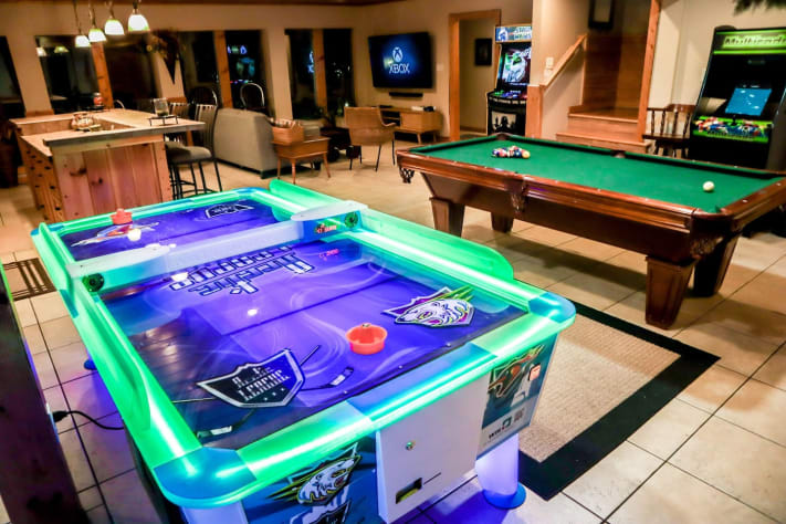A pool sunrise Pigeon Forge, Tennessee Lodge Rental - Gallery Image #11