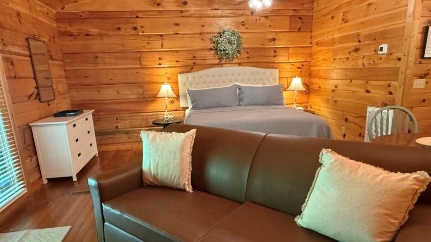Updated decor Townsend, Tennessee Cabin Rental - Gallery Image #7