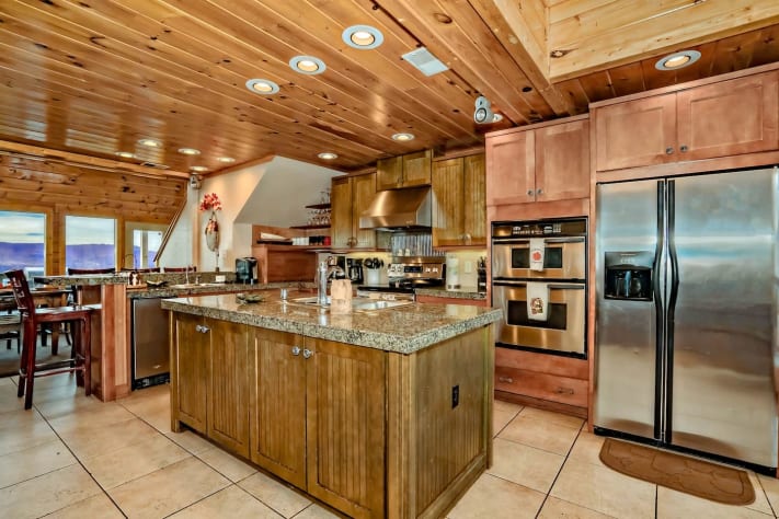 Furnished Gourmet Kitchen to accommodate your dining needs. Pigeon Forge, Tennessee Lodge Rental - Gallery Image #22