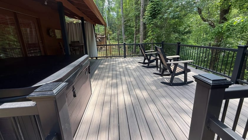 Beautiful new back deck... Townsend, Tennessee Cabin Rental - Gallery Image #14