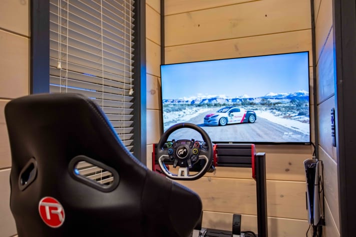 State of the art driving simulator set up a PS5 and Gran Turismo! Sevierville, Tennessee Cabin Rental - Gallery Image #7