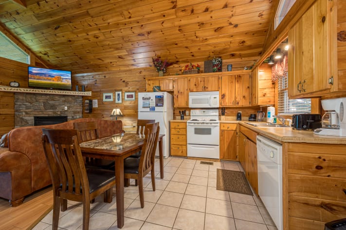 Gatlinburg, Tennessee Cabin Rental - Gallery Image #6