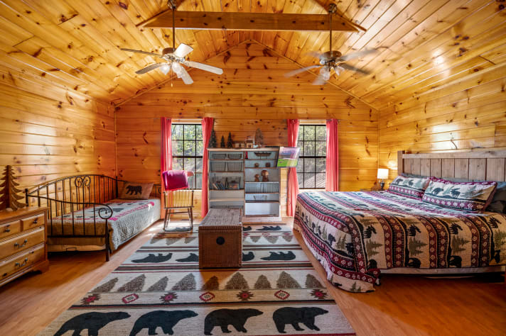 Bedroom Permanent Vacation - Smoky Mountain Honeymoon Cabin Sevierville, Tennessee Cabin Rental - Gallery Image #4