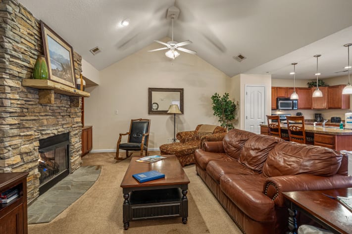 Pigeon Forge, Tennessee Chalet Rental - Gallery Image #2