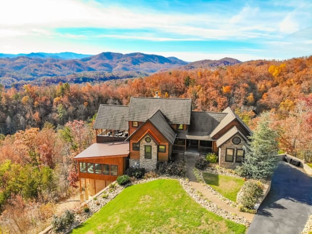 Splashing at the Bluff boarders a protected wildlife refuge Pigeon Forge, Tennessee Cabin Rental - Gallery Image #11