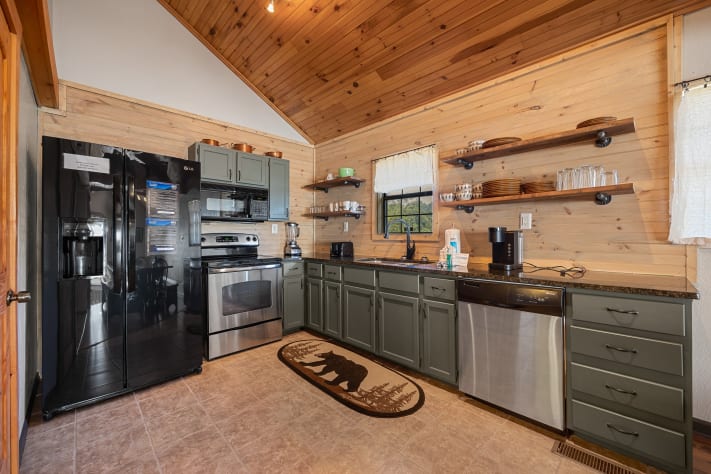 Pigeon Forge, Tennessee Chalet Rental - Gallery Image #6