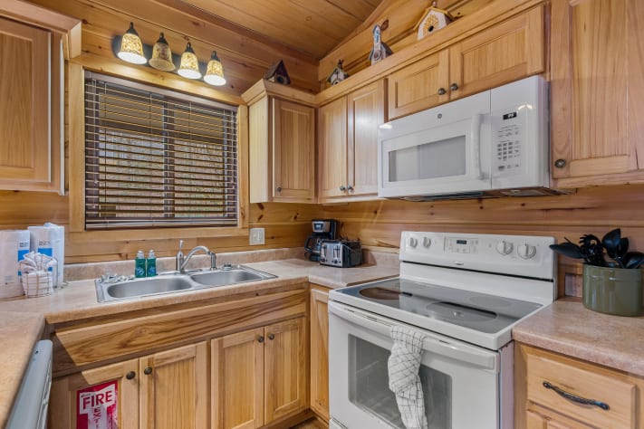 Gatlinburg, Tennessee Cabin Rental - Gallery Image #15