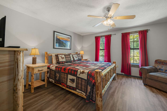 Pigeon Forge, Tennessee Chalet Rental - Gallery Image #14