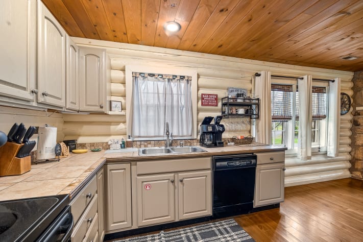Pigeon Forge, Tennessee Cabin Rental - Gallery Image #13