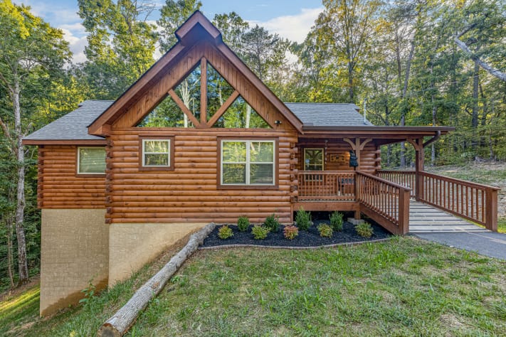 Pigeon Forge, Tennessee Cabin Rental - Gallery Image #1