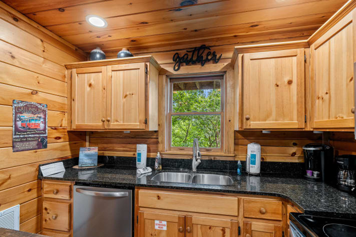 Gatlinburg, Tennessee Cabin Rental - Gallery Image #10