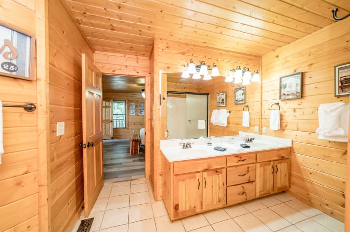 Pigeon Forge, Tennessee Cabin Rental - Gallery Image #23