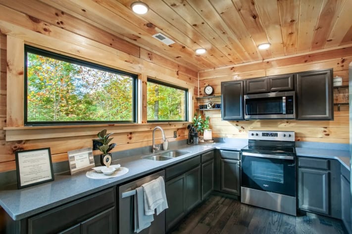 Gatlinburg, Tennessee Cabin Rental - Gallery Image #9