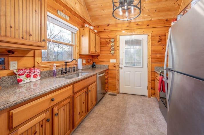 Over the Mountain - Kitchen Pigeon Forge, Tennessee Cabin Rental - Gallery Image #9