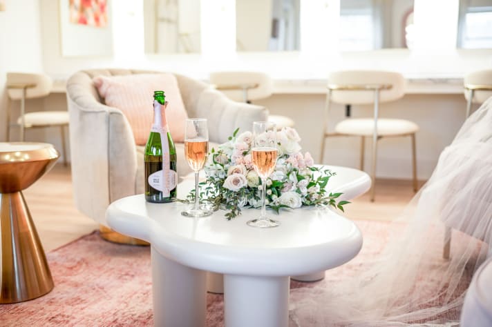 Bridal Suite / Makeup Area Pigeon Forge, Tennessee Cabin Rental - Gallery Image #35