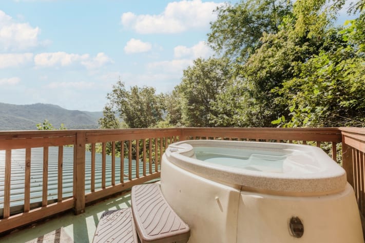 Rooftop hot tub available year round Franklin, North Carolina  Rental - Gallery Image #1
