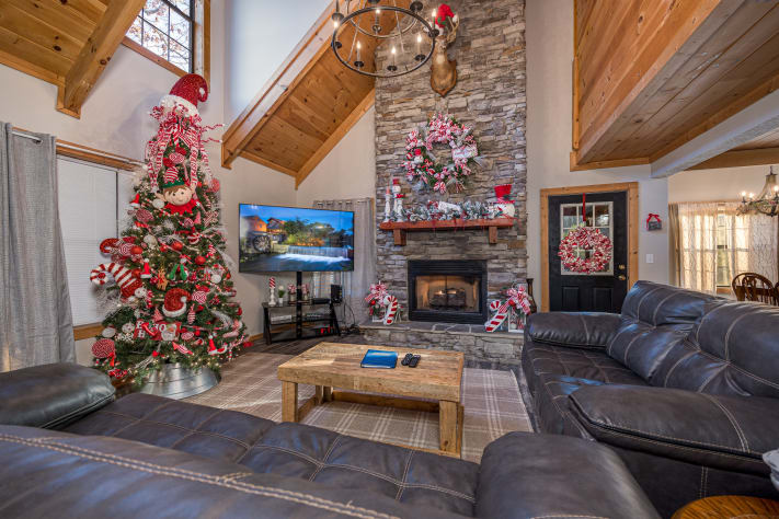 Pigeon Forge, Tennessee Cabin Rental - Gallery Image #2