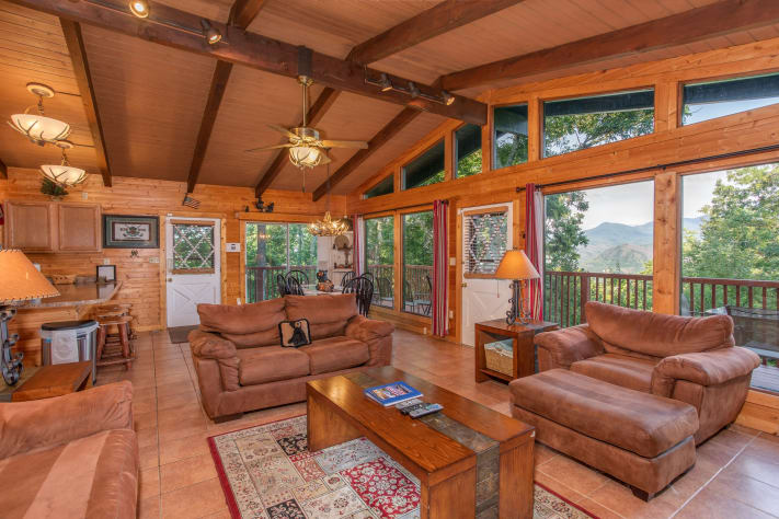 Gatlinburg, Tennessee Lodge Rental - Gallery Image #3