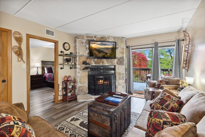 Gatlinburg, Tennessee Chalet Rental - Gallery Image #2