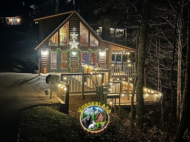 Happy Holidays! Sevierville, Tennessee Cabin Rental - Gallery Image #1