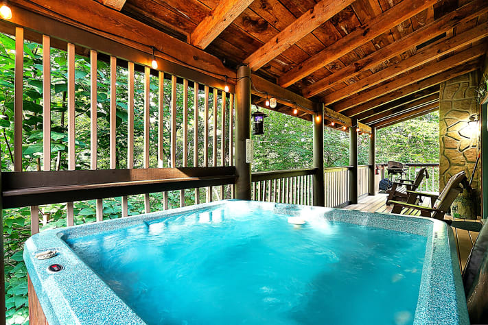 Hot Tub Sevierville, Tennessee Cabin Rental - Gallery Image #17