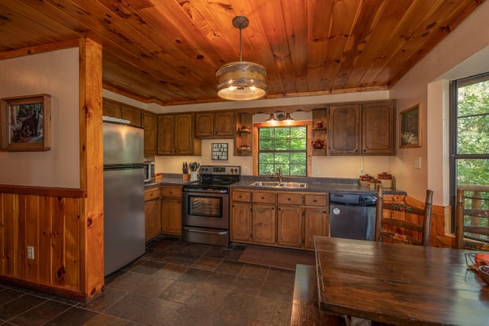 Gatlinburg, Tennessee Cabin Rental - Gallery Image #9