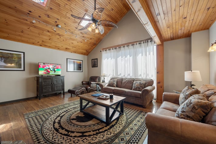 Pigeon Forge, Tennessee Chalet Rental - Gallery Image #4