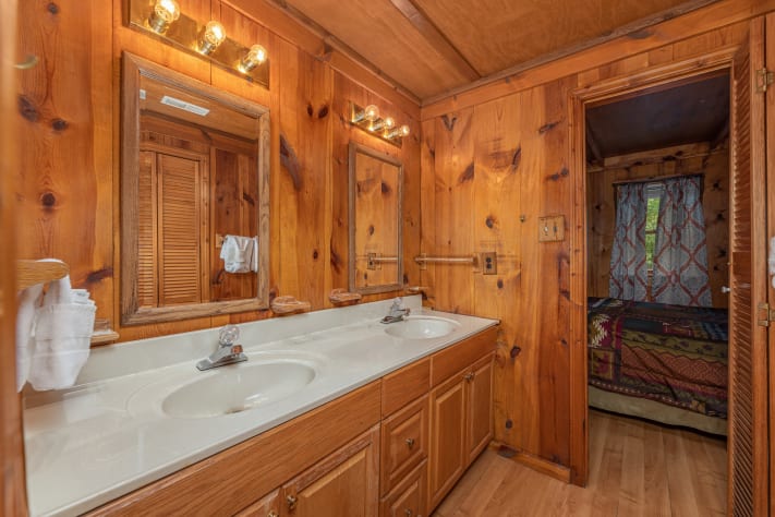 Gatlinburg, Tennessee Cabin Rental - Gallery Image #9