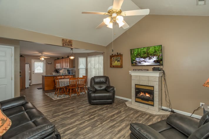 Pigeon Forge, Tennessee Cabin Rental - Gallery Image #2