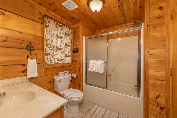 Gatlinburg, Tennessee Cabin Rental - Gallery Image #15