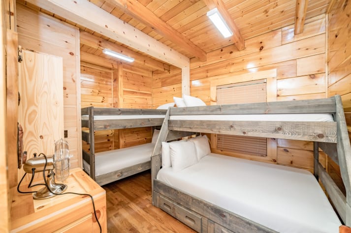 Main floor bunk room Pigeon Forge, Tennessee Cabin Rental - Gallery Image #24
