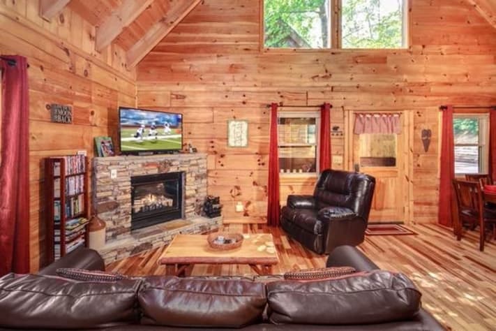 Lover's Loft - Gatlinburg Area