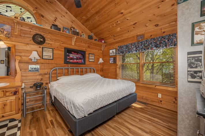 Pigeon Forge, Tennessee Cabin Rental - Gallery Image #11