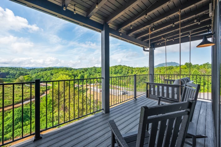 Top deck provides stunning mountain views! Sevierville, Tennessee Cabin Rental - Gallery Image #5