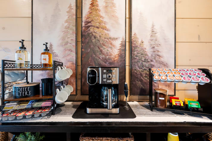 Start the day off right at the coffee and tea bar. Sevierville, Tennessee Cabin Rental - Gallery Image #18