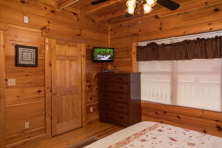 Pigeon Forge, Tennessee Cabin Rental - Gallery Image #10