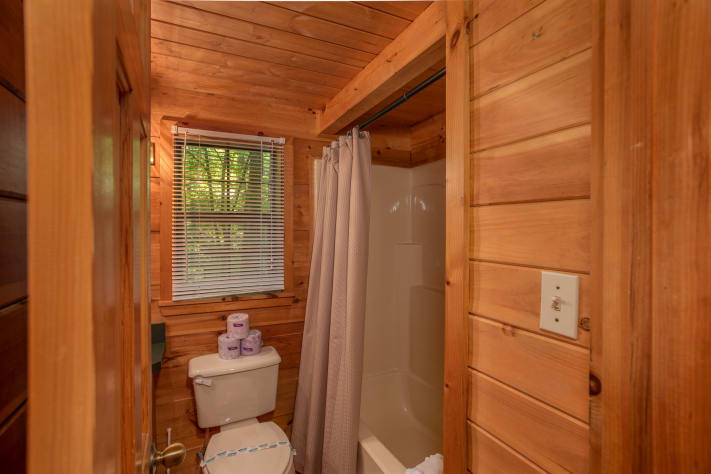Gatlinburg, Tennessee Cabin Rental - Gallery Image #9