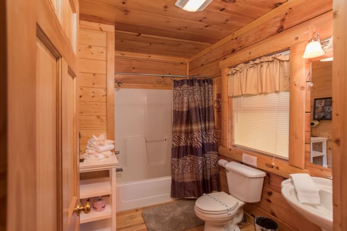 Pigeon Forge, Tennessee Cabin Rental - Gallery Image #16