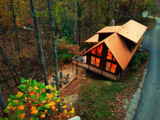 Fire Pit & Deck with Additional Parking Sevierville, Tennessee Cabin Rental - Gallery Image #6