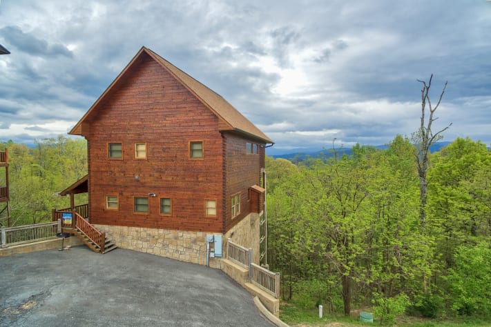 Pigeon Forge, Tennessee Cabin Rental - Gallery Image #1