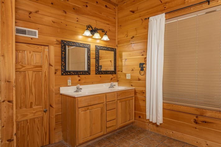Pigeon Forge, Tennessee Cabin Rental - Gallery Image #23
