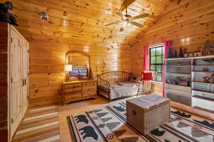Bedroom Permanent Vacation - Smoky Mountain Honeymoon Cabin Sevierville, Tennessee Cabin Rental - Gallery Image #27